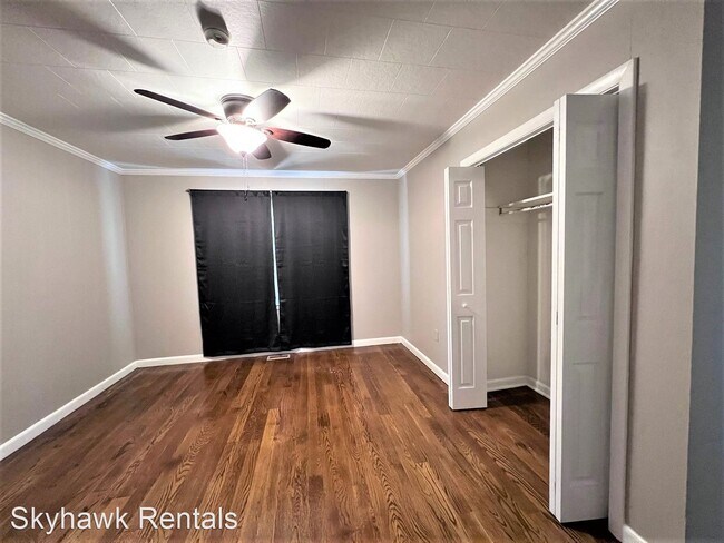 Building Photo - 3 br, 1 bath House - 1309 S. Sunswept Dr.