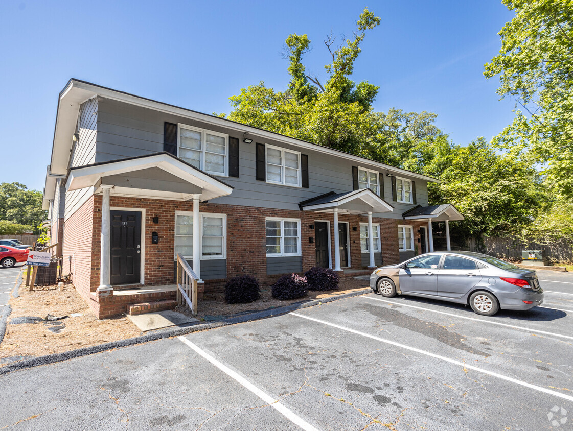 Primary Photo - Cambridge Townhomes