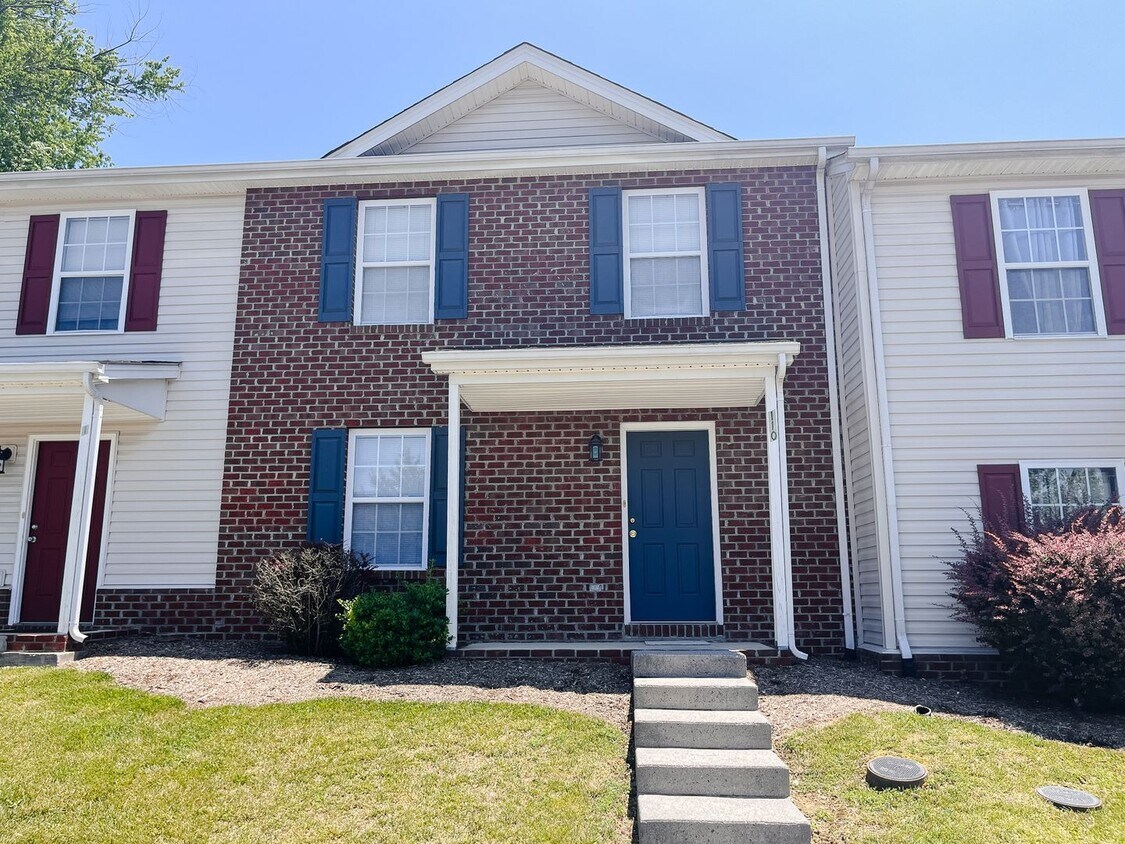 Building Photo - 110 Charleston Ln