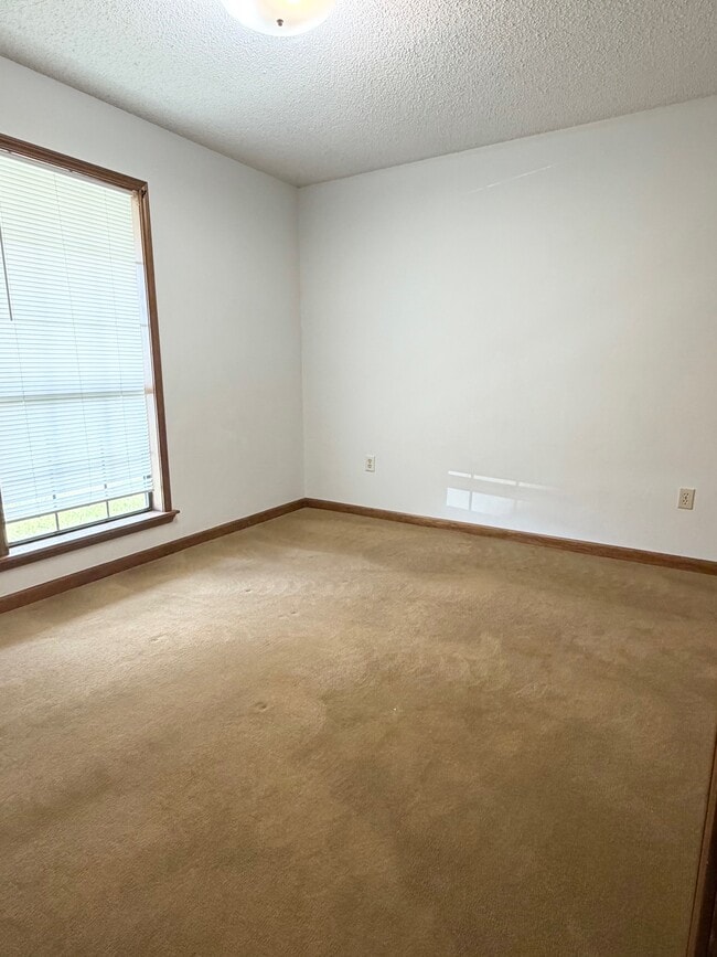 Foto del edificio - 6853 Willie Lou Ave