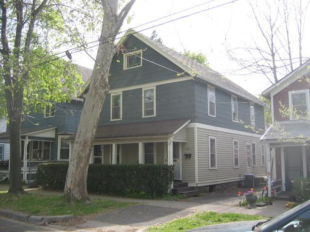 Building Photo - 214 Utica St
