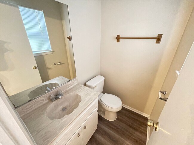 Foto del edificio - 2109 Lago Trail