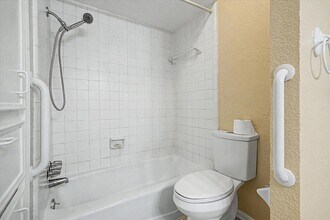 Building Photo - 7315 Foxside Ln