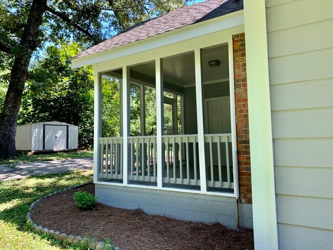 Building Photo - 96 E Gate Terrace Ln