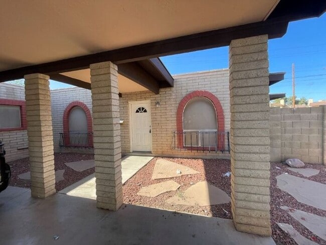 Building Photo - 1150 N Wedgewood Cir