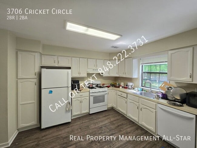 Building Photo - 3706 Cricket Cir
