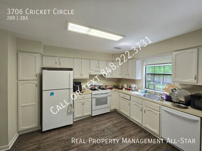 Foto del edificio - 3706 Cricket Cir