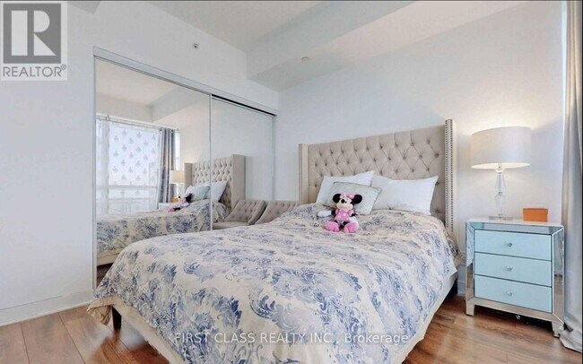 Photo du bâtiment - 15 Grenville St