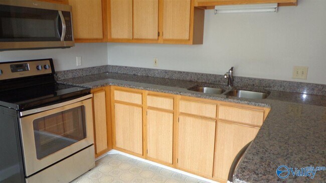 Foto del edificio - 718 Wynsom Dr SE