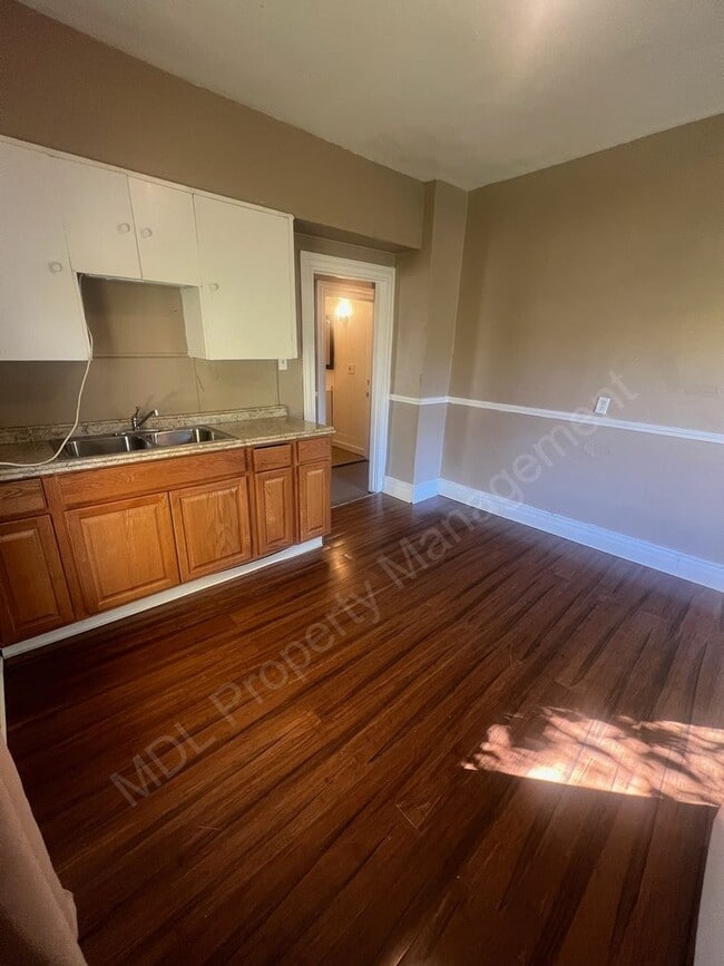 Foto del edificio - 707 N Woodbridge St