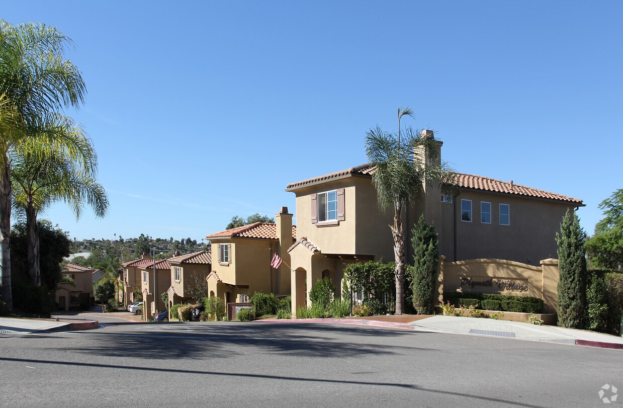 Plymouth Village Apartments in Vista, CA