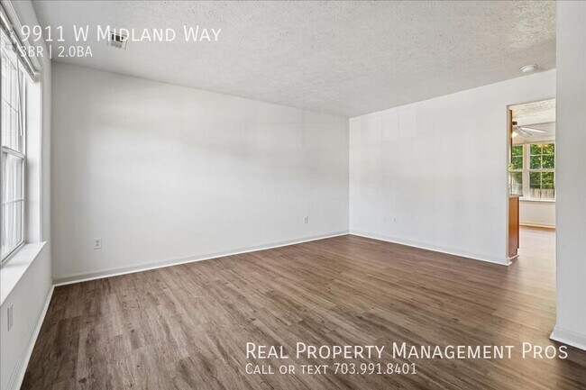 Foto del edificio - 9911 W Midland Way