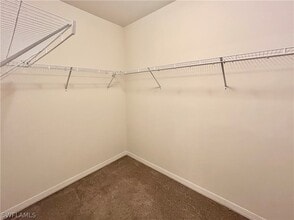 Building Photo - 1009 NE 11th St