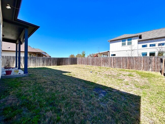 Foto del edificio - 445 Arrowhead Vine St
