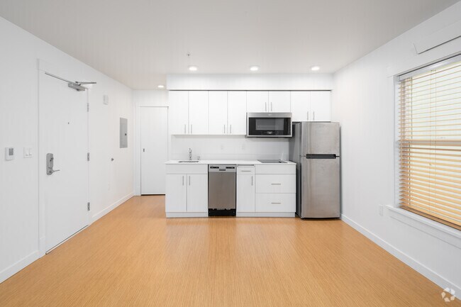 Estudio, 1BA - 220-445SF - Louisa Hotel