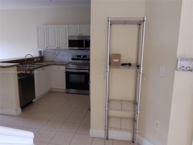 Foto del edificio - 3705 NE 4th St