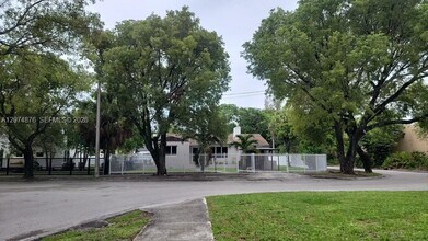 Building Photo - 586 NW 48th St
