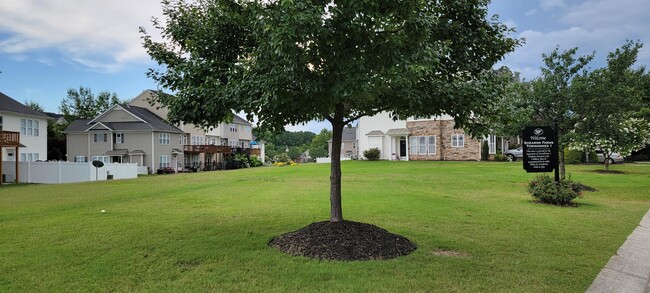 Foto del edificio - 9824 Precious Stone Dr