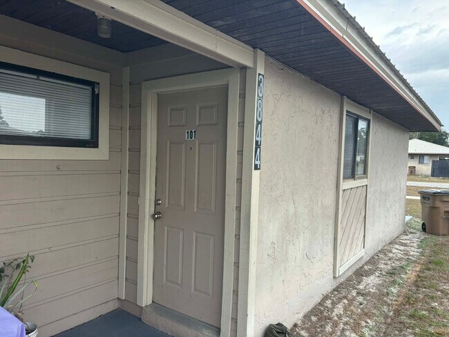 Building Photo - 3844 NW Huntsboro St