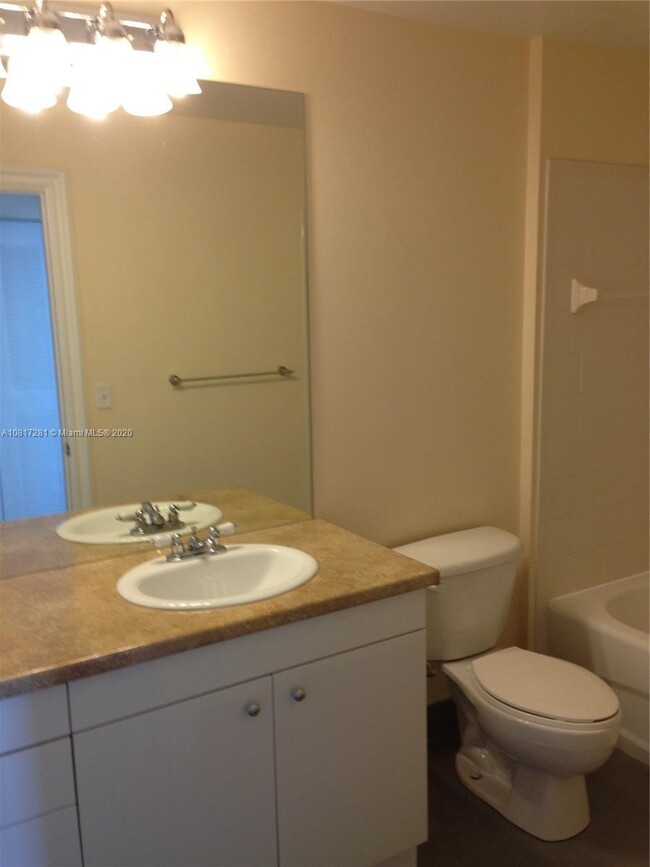 Foto del edificio - 2 bedroom in Hollywood FL 33020