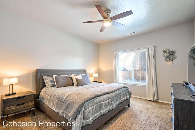 Foto del edificio - 4 br, 2 bath House - 14303 Maqbool Street