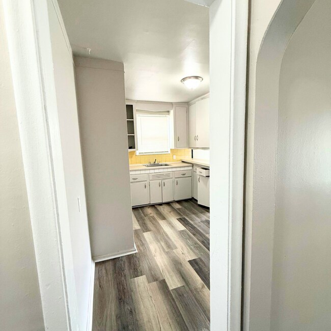 Foto del edificio - 9043 Westwood St