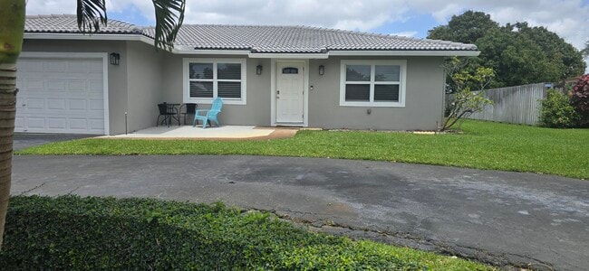 Building Photo - 288 NW 89th Ave