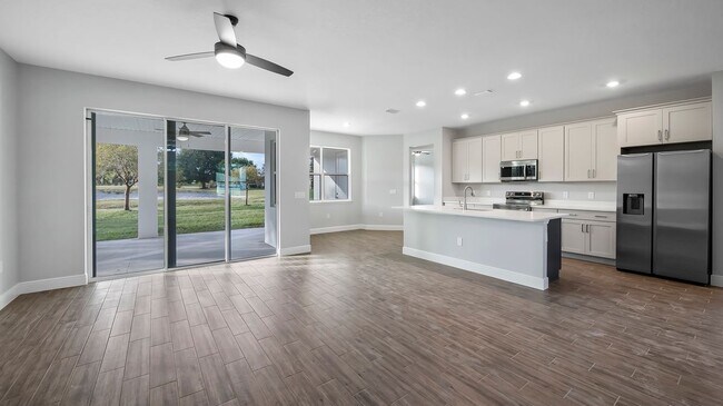 Building Photo - 577 Dowling Cir