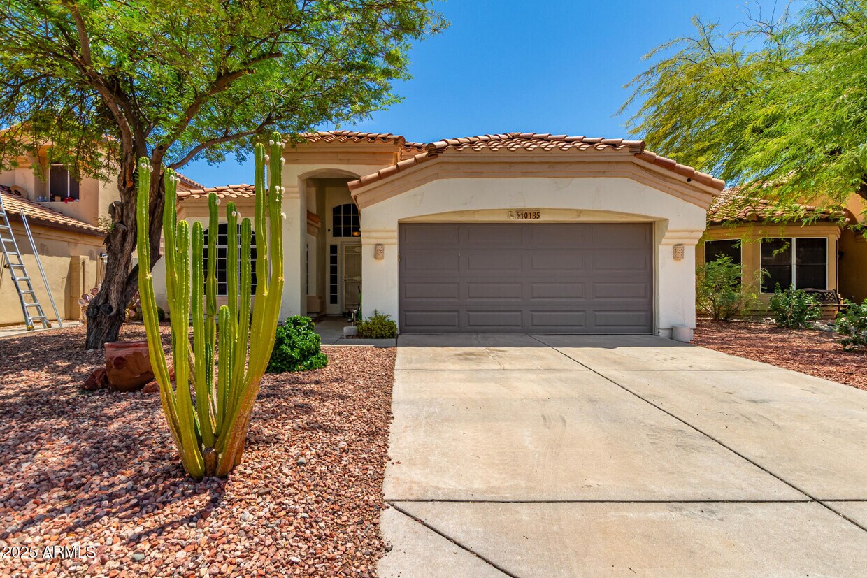Primary Photo - 10185 S Santa Fe Ln