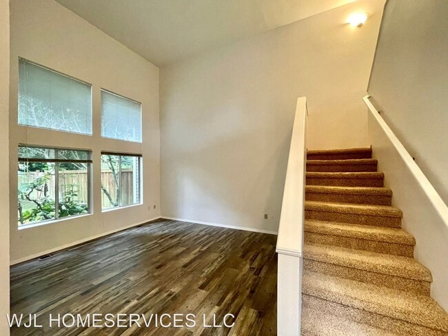 Building Photo - 2 br, 2.5 bath House - 14771 NE 3rd St uni...