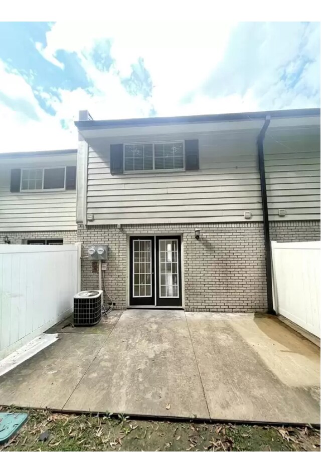 1800 Jackson Ave W Unit 2, Oxford, MS 38655 Condo for Rent in Oxford