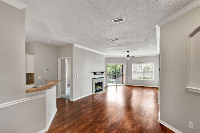 Photo - 3 bedroom/ 2 bathroom condo next to St Joh...