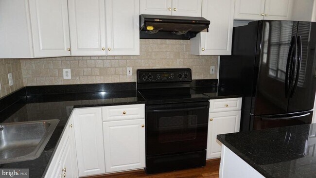 Foto del edificio - 405 Main St