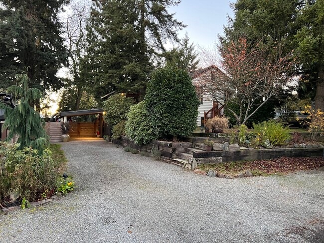 Photo - 11243 Occidental Ave S House