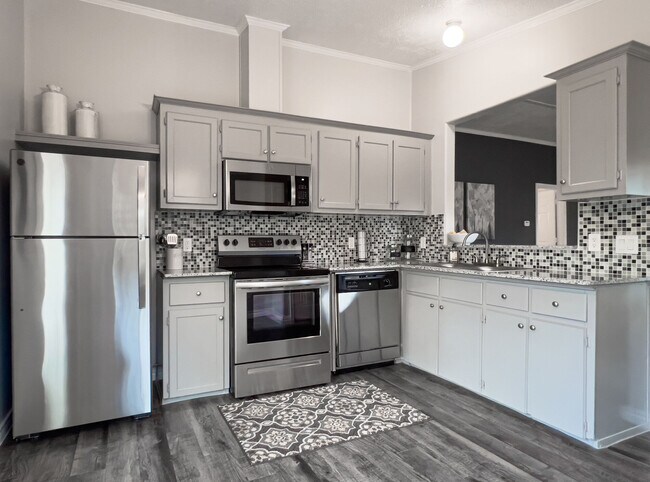 Foto del edificio - Waterstone Place Apartments