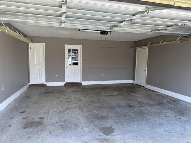 Building Photo - 7287 Grove Park Rd