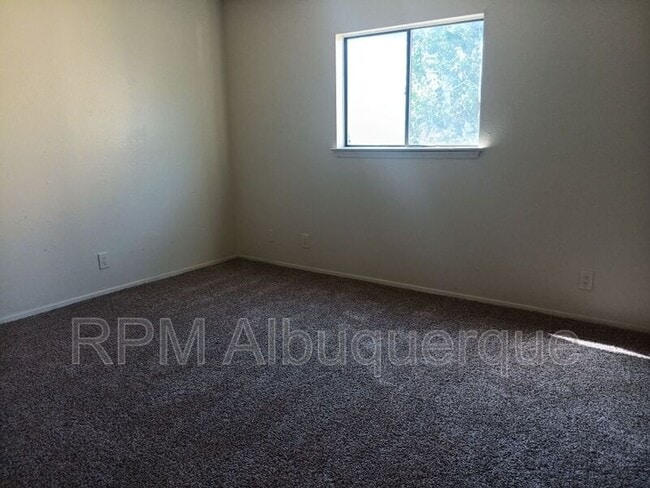 Foto del edificio - 304 Dunes Pl SE