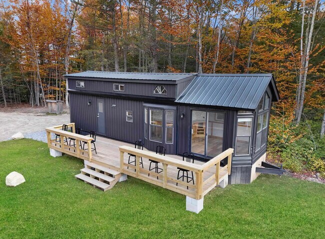 Foto del edificio - 156 Lower Pratt Pond Rd