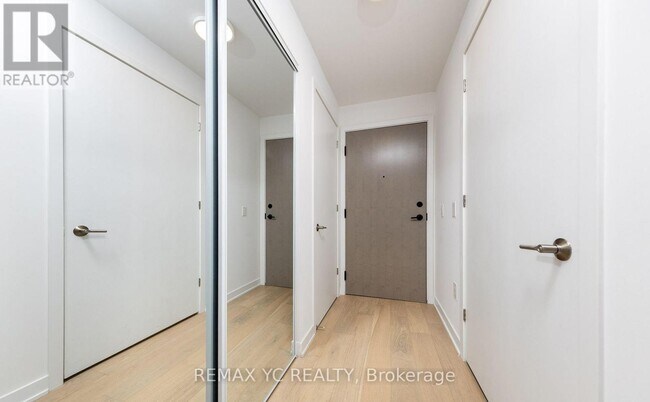 Photo du bâtiment - 130 River St