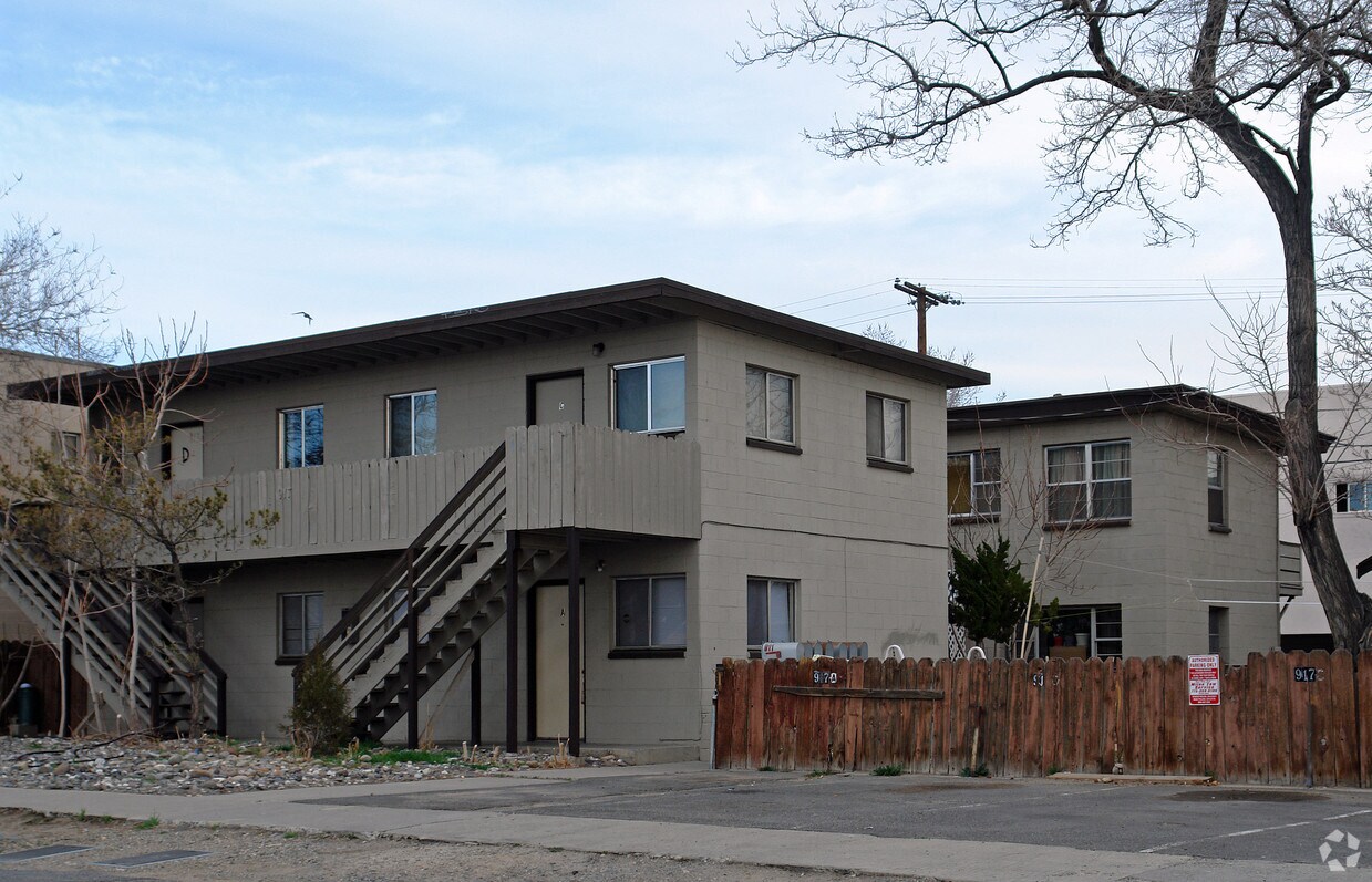 Primary Photo - 911-921 Willow St