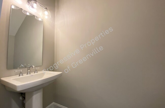 Foto del edificio - 148 Lilia Hill Cir