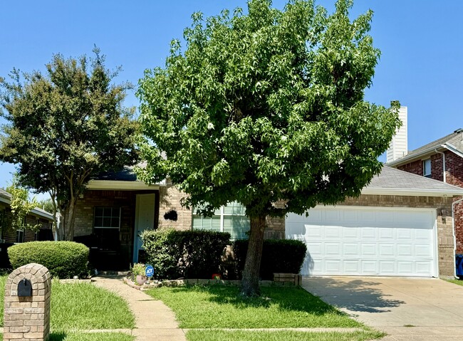 Building Photo - 4515 Sawgrass Dr