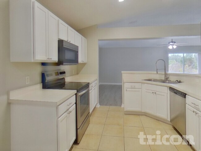 Foto del edificio - 916 Jayhil Dr