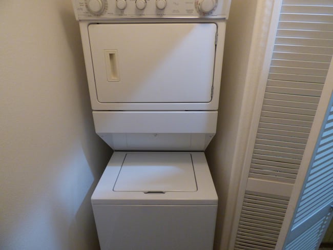 Building Photo - 2429 WATERMARKE Pl