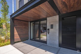 Building Photo - 78 Unquowa Pl