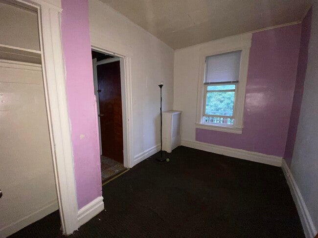 Building Photo - 85 Sunset Ave