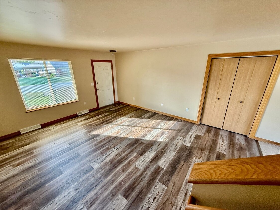 Primary Photo - N184 State Park Rd