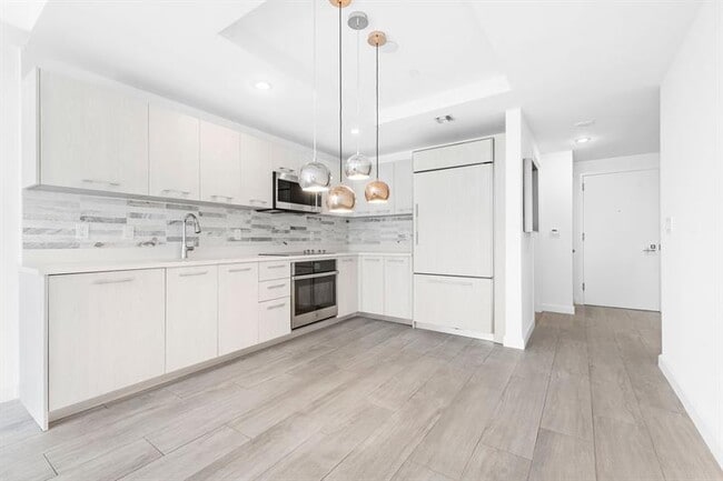 Building Photo - 55 SW 9th St