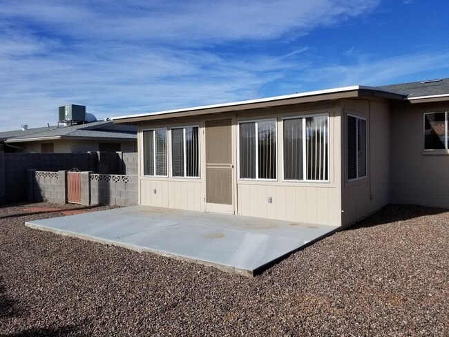 Building Photo - BEAUTIFUL 2 BEDROOM IN DREAMLAND VILLAS 55...