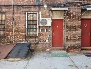 Building Photo - 202-15 Hollis Ave